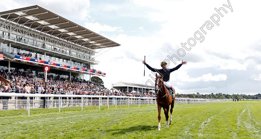 Stradivarius-0015 
 STRADIVARIUS (Frankie Dettori) after The Weatherbys Hamilton Lonsdale Cup
York 24 Aug 2018 - Pic Steven Cargill / Racingfotos.com