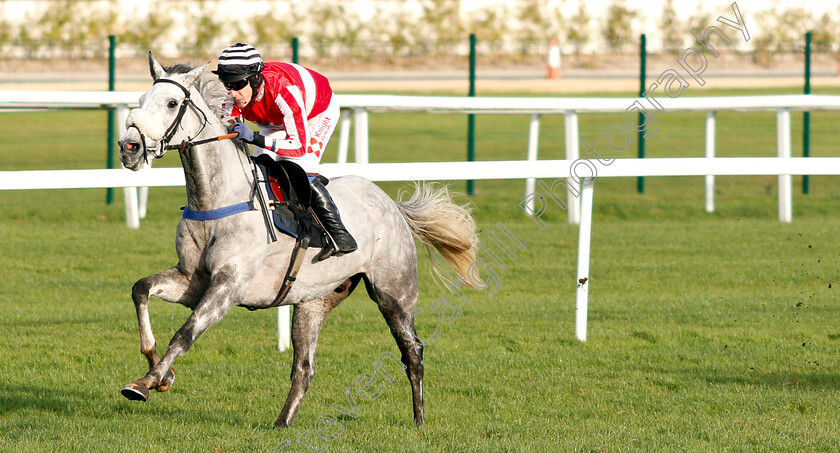 Kateson-0001 
 KATESON (Tom Scudamore) wins The Ladbrokes Novices Hurdle
Newbury 30 Nov 2018 - Pic Steven Cargill / Racingfotos.com