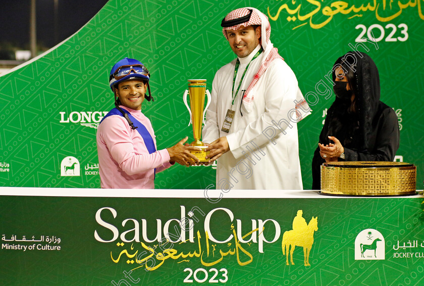 Luis-Saez-0004 
 Presentation to LUIS SAEZ, winner of the International Jockeys Challenge 
King Abdulaziz Racecourse, Kingdom of Saudi Arabia, 24 Feb 2023 - Pic Steven Cargill / Racingfotos.com