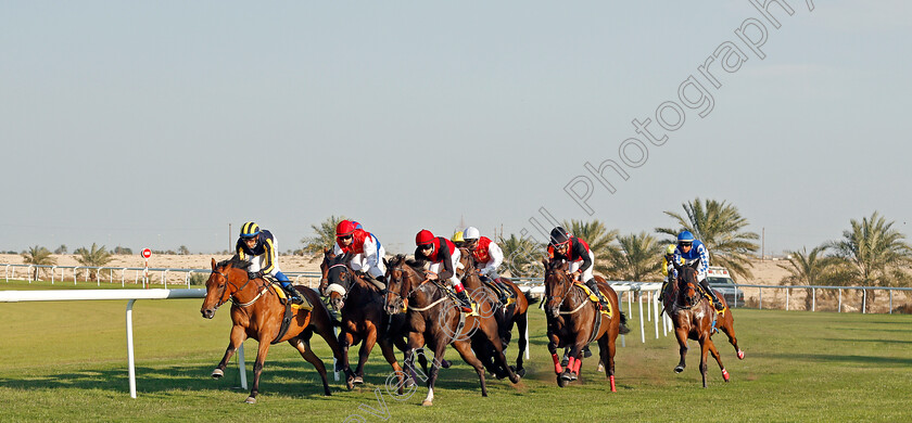 Bahrain-0005 
 Turning for home
Bahrain 22 Nov 2019 - Pic Steven Cargill / Racingfotos.com