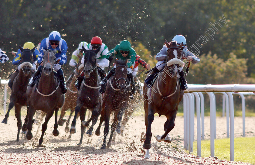 Capla-Gilda-0004 
 CAPLA GILDA (Hollie Doyle) wins The sportnation.bet Rewards Program Fillies Nursery
Wolverhampton 5 Sep 2018 - Pic Steven Cargill / Racingfotos.com