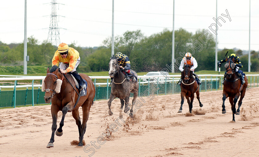 Fire-Diamond-0001 
 FIRE DIAMOND (Richard Kingscote) wins The Visit attheraces.com Handicap
Southwell 29 Apr 2019 - Pic Steven Cargill / Racingfotos.com