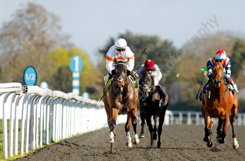 Imperial-Sands-0003 
 IMPERIAL SANDS (Hollie Doyle) wins The racingtv.com Handicap
Kempton 10 Apr 2023 - Pic Steven Cargill / Racingfotos.com