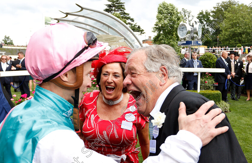 James-McDonald-and-Michael-Stoute-0001 
 Sir Michael Stoute and Coral Pritchard-Gordon share a joke with James McDonald after The Jersey Stakes won by EXPERT EYE
Royal Ascot 20 Jun 2018 - Pic Steven Cargill / Racingfotos.com