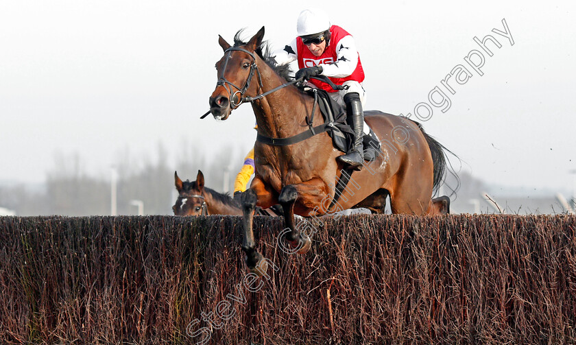 Bennys-King-0002 
 BENNYS KING (Harry Skelton) wins The Sir Peter O'Sullevan Memorial Handicap Chase
Newbury 30 Nov 2019 - Pic Steven Cargill / Racingfotos.com