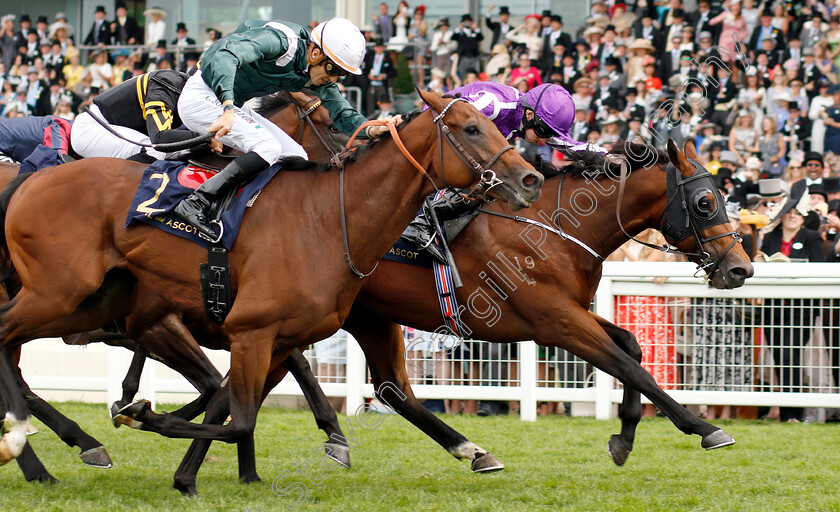 Merchant-Navy-0008 
 MERCHANT NAVY (farside, Ryan Moore) beats CITY LIGHT (nearside) in The Diamond Jubilee Stakes
Royal Ascot 23 Jun 2018 - Pic Steven Cargill / Racingfotos.com