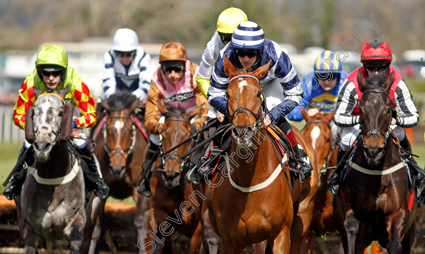 Good-Risk-At-All-0002 
 GOOD RISK AT ALL (Sam Twiston-Davies)
Aintree 9 Apr 2022 - Pic Steven Cargill / Racingfotos.com