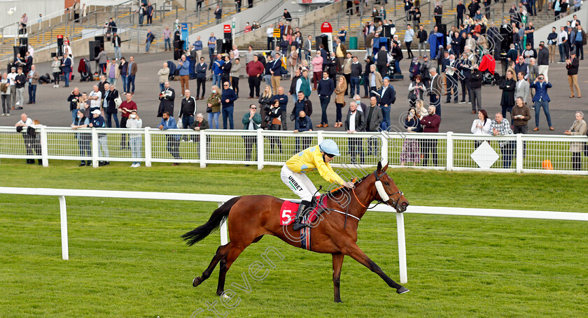 Lismore-0004 
 LISMORE (Jamie Spencer) wins The Coral Henry II Stakes
Sandown 27 May 2021 - Pic Steven Cargill / Racingfotos.com