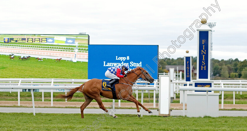 Ascot-Brass-0002 
 ASCOT BRASS (Per-Anders Graberg) wins The Lanwades Stud Stakes
Bro Park, Sweden 18 Sep 2022 - Pic Steven Cargill / Racingfotos.com