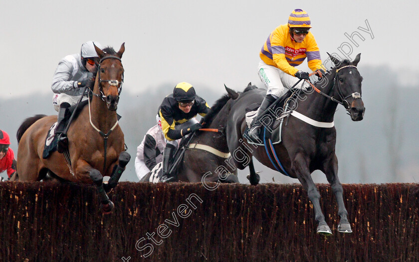 Gold-Present-0003 
 GOLD PRESENT (Nico de Boinville) wins The Sir Peter O'Sullevan Memorial Handicap Chase Newbury 2 Dec 2017 - Pic Steven Cargill / Racingfotos.com