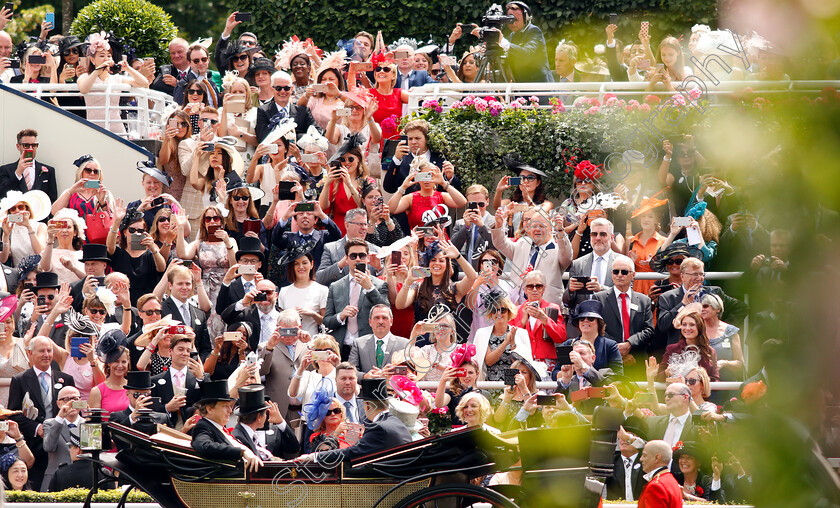 The-Queen-0001 
 The Royal Procession	
Royal Ascot 23 Jun 2018 - Pic Steven Cargill / Racingfotos.com