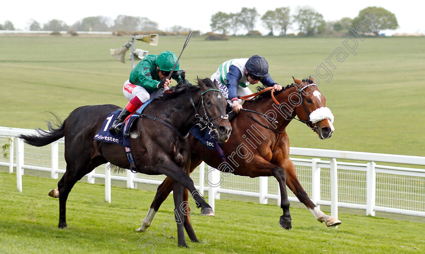 Le-Don-De-Vie-0004 
 LE DON DE VIE (right, Oisin Murphy) beats CASANOVA (left) in The Investec Wealth Novice Stakes
Epsom 24 Apr 2019 - Pic Steven Cargill / Racingfotos.com