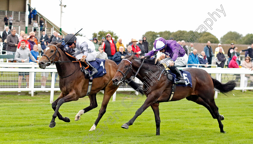 Cross-The-Tracks-0003 
 CROSS THE TRACKS (left, Neil Callan) beats MANHATTAN MIRAGE (right) in The British Stallion Studs EBF Novice Stakes Div2
Yarmouth 19 Sep 2023 - Pic Steven Cargill / Racingfotos.com