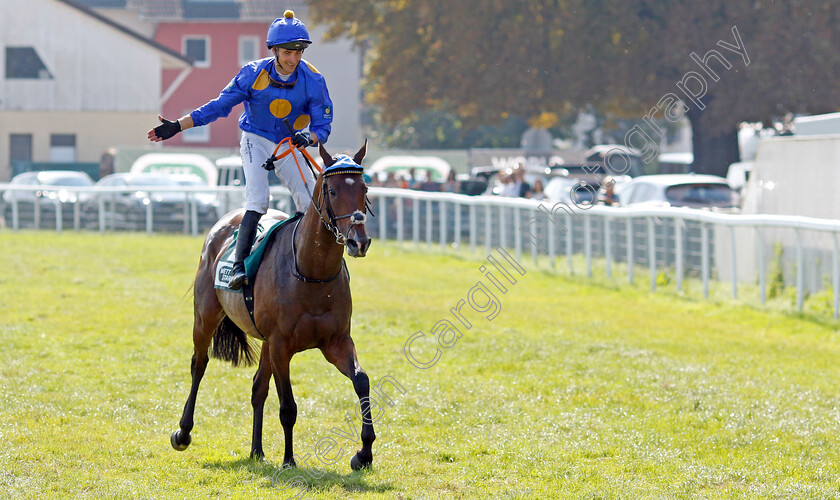 Fantastic-Moon-0009 
 FANTASTIC MOON (Rene Piechulek) winner of The Wettstar.de 154. Grosser Preis Von Baden
Baden Baden 1 Sep 2024 - Pic Steven Cargill / Racingfotos.com