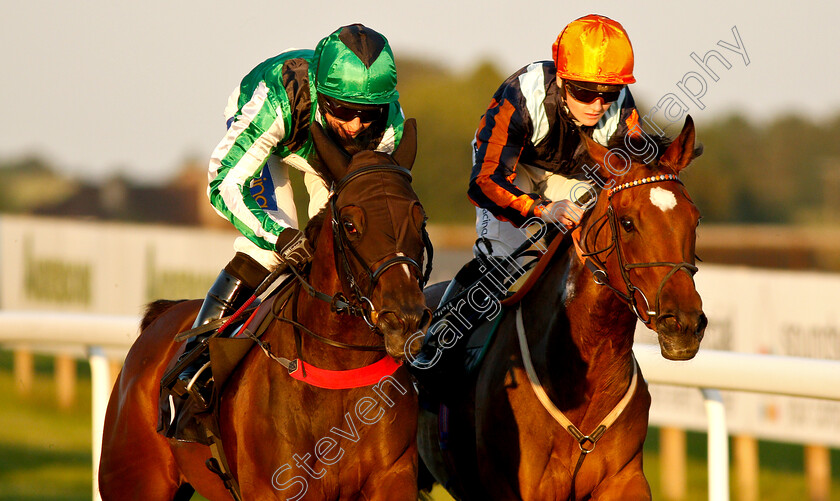 Sadlers-Beach-0004 
 SADLERS BEACH (left, Hayley Turner) beats PERFECT GRACE (right) in The P & N Property Solutions Fillies Handicap
Bath 3 Jul 2019 - Pic Steven Cargill / Racingfotos.com