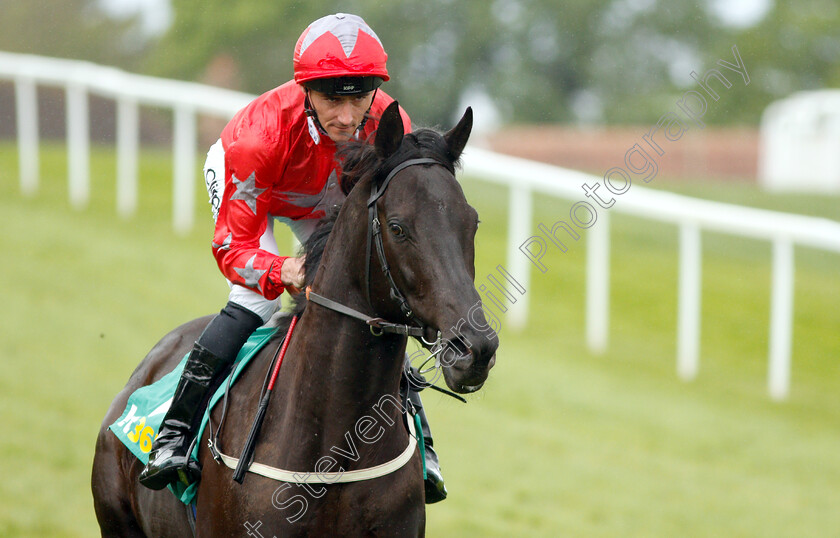 Suedois-0002 
 SUEDOIS (Daniel Tudhope)
Sandown 26 Apr 2019 - Pic Steven Cargill / Racingfotos.com