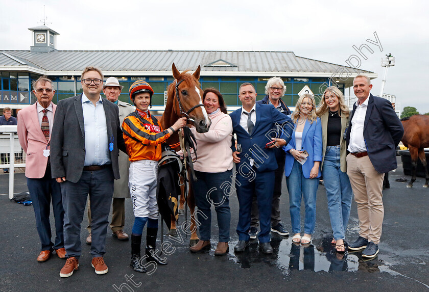 Mereside-Diva-0016 
 MERESIDE DIVA (David Probert) winner of The Bet At racingtv.com Handicap
Nottingham 30 May 2023 - Pic Steven Cargill / Racingfotos.com