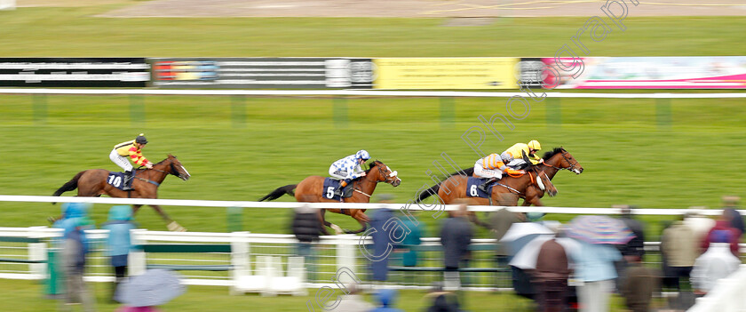 Who-Told-Jo-Jo-0001 
 WHO TOLD JO JO (yellow, Silvestre De Sousa) beats TOOLATETODELEGATE in The Annual Badges On Sale At Yarmouth Racecourse Handicap Yarmouth 24 Apr 2018 - Pic Steven Cargill / Racingfotos.com