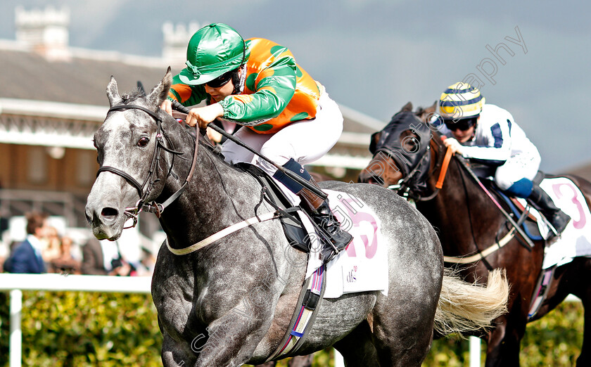 Buccaneers-Vault-0008 
 BUCCANEERS VAULT (Georgia Cox) wins The DFS Silk Series Lady Riders' Handicap Doncaster 14 Sep 2017 - Pic Steven Cargill / Racingfotos.com