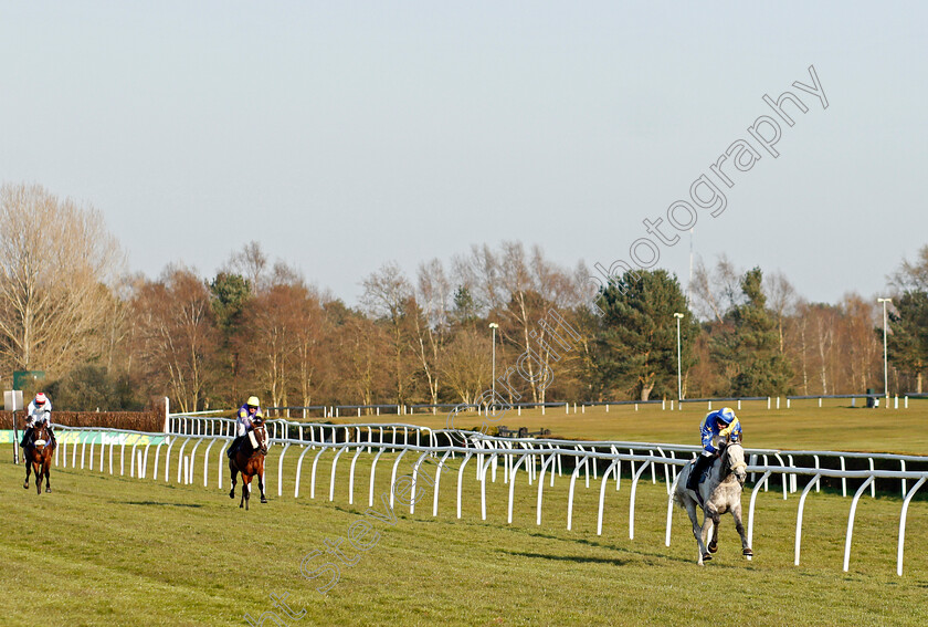 Giovanni-Change-0004 
 GIOVANNI CHANGE (Jamie Hamilton) wins The Mansionbet Bet 10 Get 20 Handicap Hurdle
Market Rasen 19 Apr 2102 - Pic Steven Cargill / Racingfotos.com