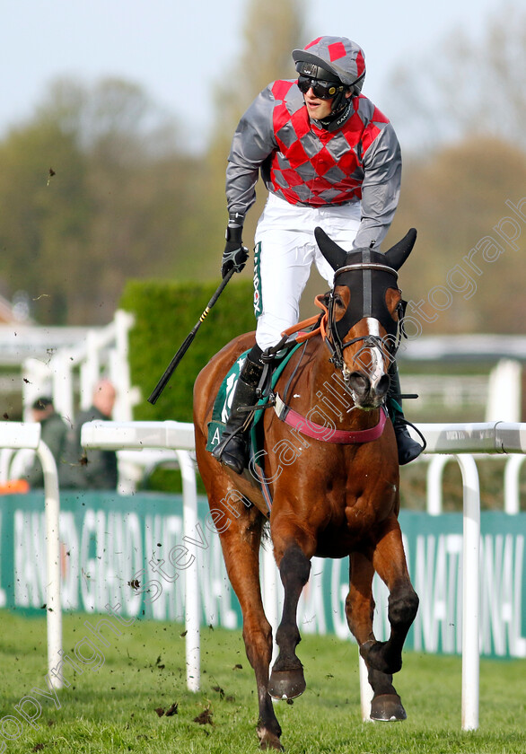 El-Jefe-0001 
 EL JEFE (Ben Smith) wins The Alder Hey Handicap Hurdle
Aintree 12 Apr 2024 - Pic Steven Cargill / Racingfotos.com