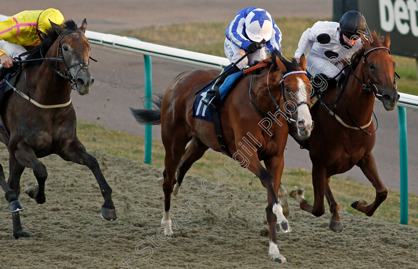 September-Power-0005 
 SEPTEMBER POWER (centre, Silvestre De Sousa) beats VIOLA (right) and FILLES DE FLEUR (left) in The Read Andrew Balding On Betway Insider Fillies Handicap
Lingfield 5 Aug 2020 - Pic Steven Cargill / Racingfotos.com