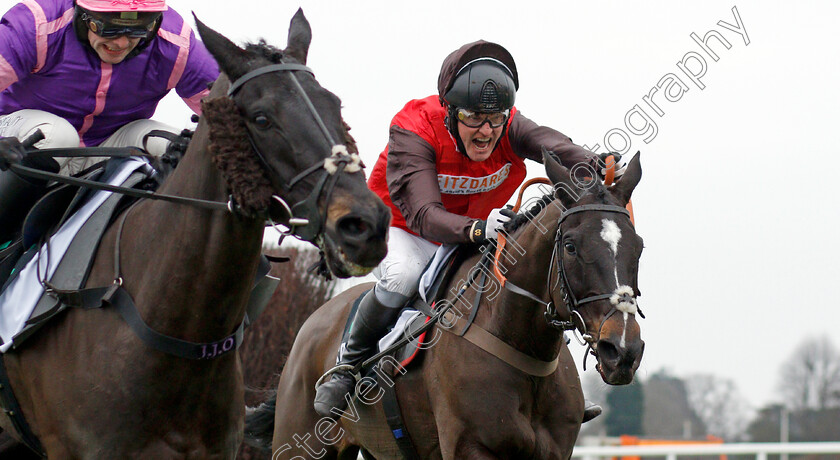 Cat-Tiger-0003 
 CAT TIGER (right, David Maxwell) beats COBOLOBO (left, Jonjo O'Neill) in The SBK Handicap Chase
Ascot 22 Jan 2022 - Pic Steven Cargill / Racingfotos.com