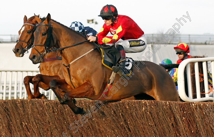 Cogry-0001 
 COGRY (Sam Twiston-Davies) wins The BetVictor Handicap Chase
Cheltenham 13 Dec 2019 - Pic Steven Cargill / Racingfotos.com