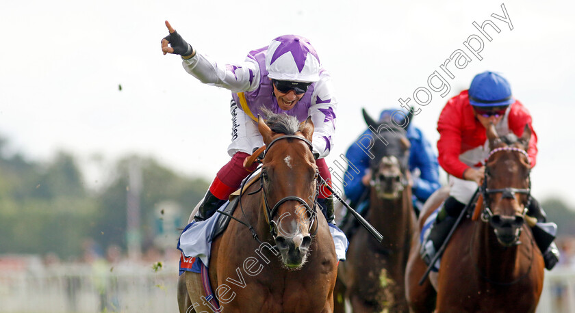 Kinross-0004 
 KINROSS (Frankie Dettori) wins The Sky Bet City Of York Stakes
York 26 Aug 2023 - Pic Steven Cargill / Racingfotos.com