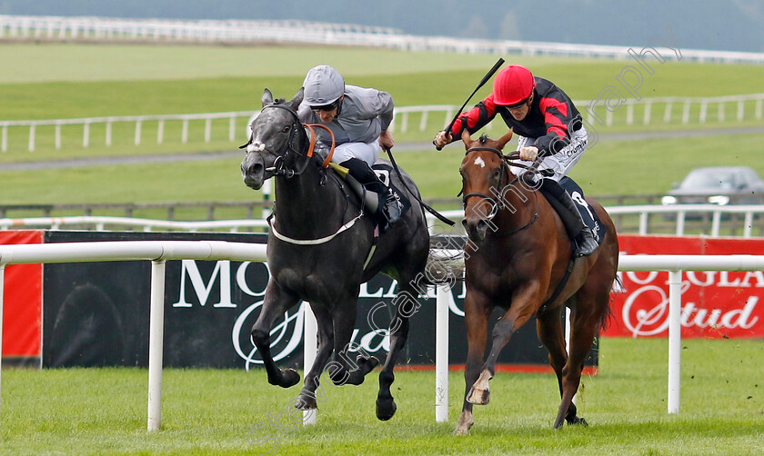 Fallen-Angel-0007 
 FALLEN ANGEL (Daniel Tudhope) beats VESPERTILIO (right) in The Moyglare Stud Stakes
The Curragh 10 Sep 2023 - Pic Steven Cargill / Racingfotos.com