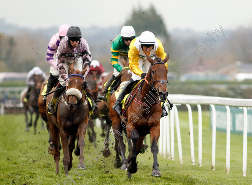 Apple-Away-0002 
 APPLE AWAY (Stephen Mulqueen) wins The Winners Wear Cavani Sefton Novices Hurdle
Aintree 14 Apr 2023 - Pic Steven Cargill / Racingfotos.com