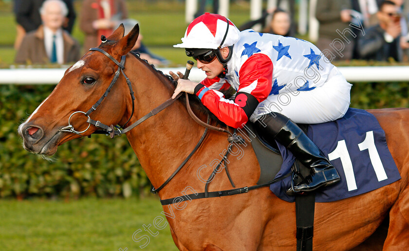 What s-The-Story-0007 
 WHAT'S THE STORY (Callum Rodriguez) wins The Betfred Home Of Goals Galore Apprentice Handicap Doncaster 11 Nov 2017 - Pic Steven Cargill / Racingfotos.com