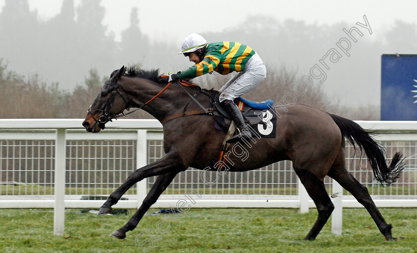 Drumcliff-0002 
 DRUMCLIFF (Aine O'Connor) wins The Thames Materials Amateur Riders Handicap Chase Ascot 20 Jan 2018 - Pic Steven Cargill / Racingfotos.com