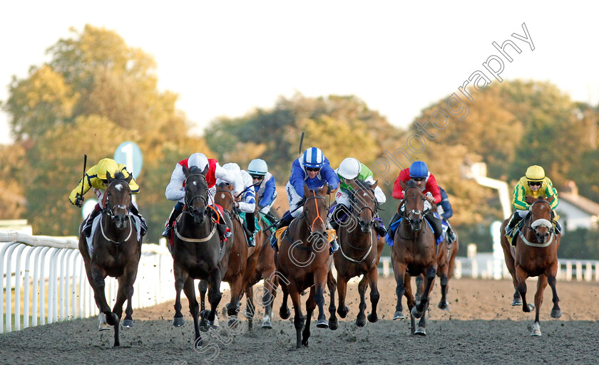 Masaakin-0004 
 MASAAKIN (centre, Jim Crowley) beats GLAMOROUS ANNA (2nd left) and SO SHARP (left) in The 32Red.com British Stallion Studs EBF Fillies Novice Stakes
Kempton 2 Oct 2019 - Pic Steven Cargill / Racingfotos.com