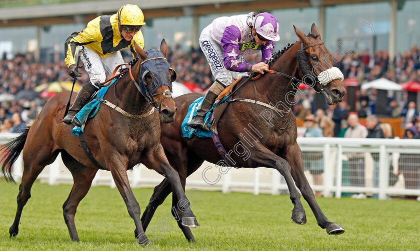 Landa-Beach-0006 
 LANDA BEACH (right, David Probert) beats DARKSIDEOFTARNSIDE (left) in The Canaccord Genuity Gordon Carter Handicap
Ascot 4 Oct 2019 - Pic Steven Cargill / Racingfotos.com