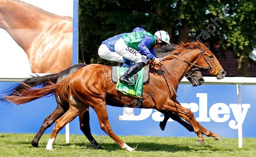 Isaac-Shelby-0008 
 ISAAC SHELBY (Sean Levey) wins The bet365 Superlative Stakes
Newmarket 9 Jul 2022 - Pic Steven Cargill / Racingfotos.com