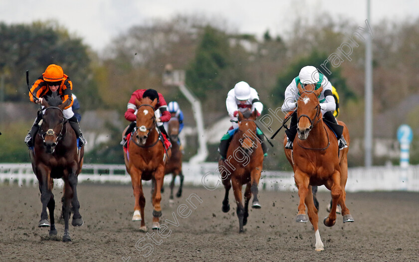 Mighty-Nebula-0005 
 MIGHTY NEBULA (James Doyle) beats ASIMOV (left) in The Unibet More Boosts In More Races Maiden Stakes Div2
Kempton 3 Apr 2024 - Pic Steven Cargill / Racingfotos.com