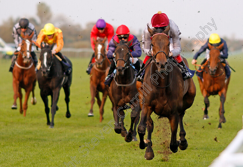 Aljezeera-0006 
 ALJEZEERA (Frankie Dettori) wins The British Stallion Studs EBF Beckford Stakes Yarmouth 16 Oct 2017 - Pic Steven Cargill / Racingfotos.com