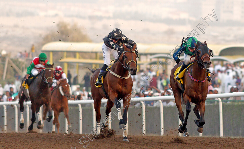 Cherkes-Pharoah-0002 
 CHERKES PHAROAH (right, Tadhg O'Shea) beats NEW DISCOVERY (left) in The Newbury Racecourse Maiden Jebel Ali 26 Jan 2018 - Pic Steven Cargill / Racingfotos.com