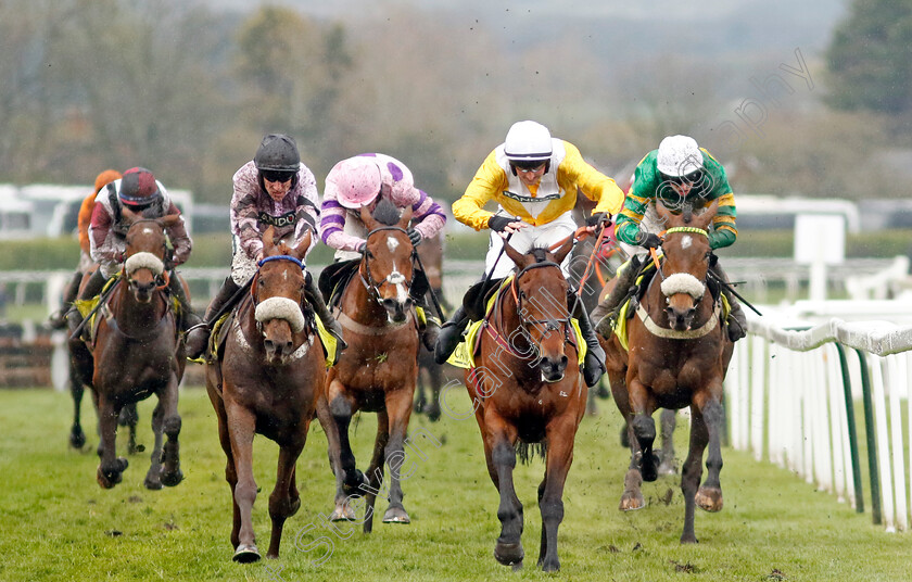 Apple-Away-0003 
 APPLE AWAY (Stephen Mulqueen) wins The Winners Wear Cavani Sefton Novices Hurdle
Aintree 14 Apr 2023 - Pic Steven Cargill / Racingfotos.com