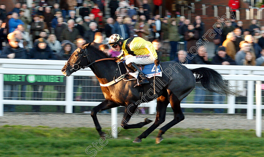 Elixir-De-Nutz-0003 
 ELIXIR DE NUTZ (Harry Cobden) wins The Sky Bet Supreme Trial Novices Hurdle
Cheltenham 18 Nov 2018 - Pic Steven Cargill / Racingfotos.com