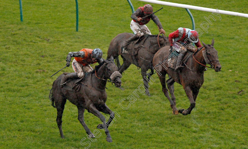 Jamessaintpatrick-0001 
 JAMESSAINTPATRICK (left, Jack Quinlan) beats JIMMY BELL (right) in The VDL Steelweld UK Handicap Hurdle
Warwick 12 Dec 2019 - Pic Steven Cargill / Racingfotos.com