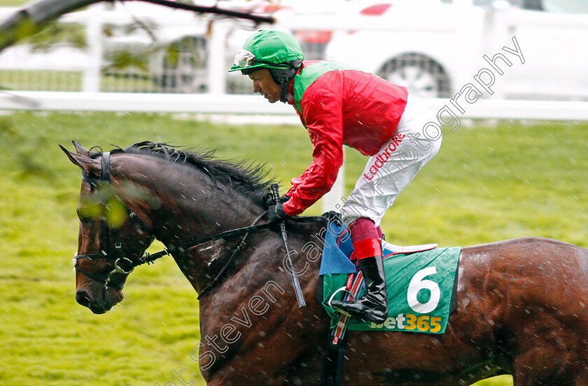 Sevenna-Star-0001 
 SEVENNA STAR (Frankie Dettori) before winning The Bet365 Classic Trial Sandown 27 Apr 2018 - Pic Steven Cargill / Racingfotos.com