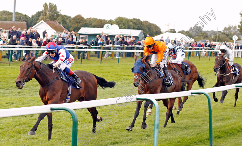 Great-Hall-0002 
 GREAT HALL (Fran Berry) beats ZENON (right) in The Get On With Dan Hague Handicap Yarmouth 21 Sep 2017 - Pic Steven Cargill / Racingfotos.com