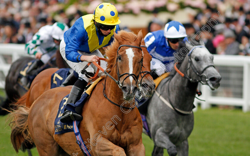 Dream-Of-Dreams-0007 
 DREAM OF DREAMS (Ryan Moore) wins The Diamond Jubilee Stakes
Royal Ascot 19 Jun 2021 - Pic Steven Cargill / Racingfotos.com