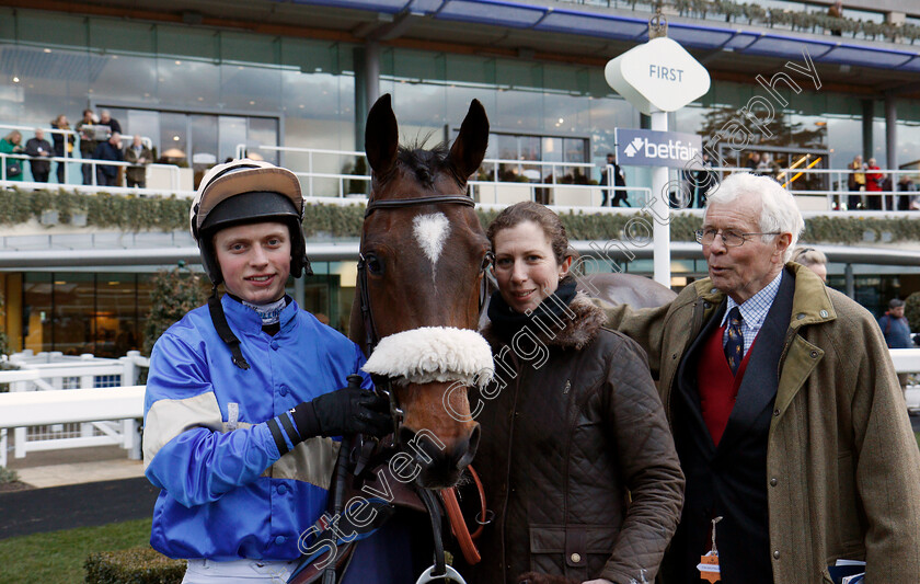 Ballyheigue-Bay-0005 
 BALLYHEIGUE BAY (James Bowen) after The Racinguk.com/clubdays Handicap Hurdle Ascot 17 Feb 2018 - Pic Steven Cargill / Racingfotos.com