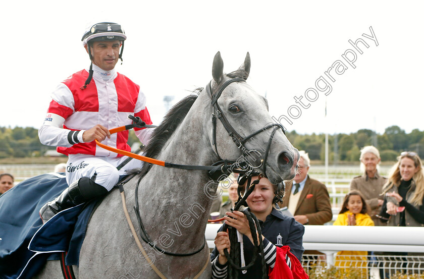 Duca-Di-Como-0007 
 DUCA DI COMO (Elione Chaves) winner of The Tattersalls Nickes Minneslopning
Bro Park, Sweden 18 Sep 2022 - Pic Steven Cargill / Racingfotos.com