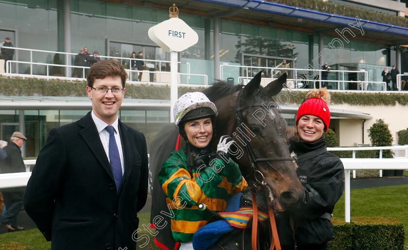 Drumcliff-0007 
 DRUMCLIFF (Aine O'Connor) with Harry Fry after The Thames Materials Amateur Riders Handicap Chase Ascot 20 Jan 2018 - Pic Steven Cargill / Racingfotos.com