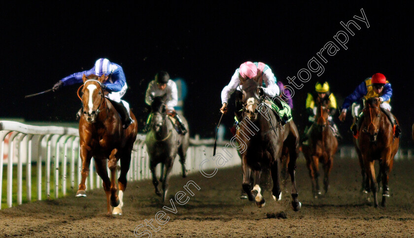 Set-Piece-0002 
 SET PIECE (right, James Doyle) beats KHUZAAAM (left) in The British Stallion Studs EBF Hyde Stakes
Kempton 20 Nov 2019 - Pic Steven Cargill / Racingfotos.com