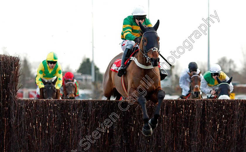 Hell s-Kitchen-0003 
 HELL'S KITCHEN (Barry Geraghty) wins The 32Red.com Novices Limited Handicap Chase Kempton 26 Dec 2017 - Pic Steven Cargill / Racingfotos.com